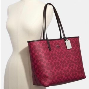 🛍Coach reversible tote🛍
